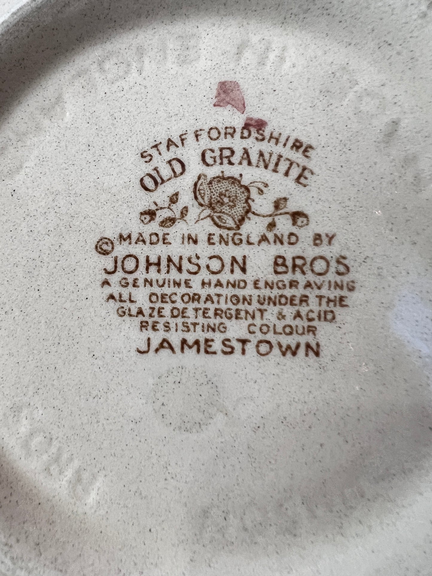 The Jamestown Tableware Set