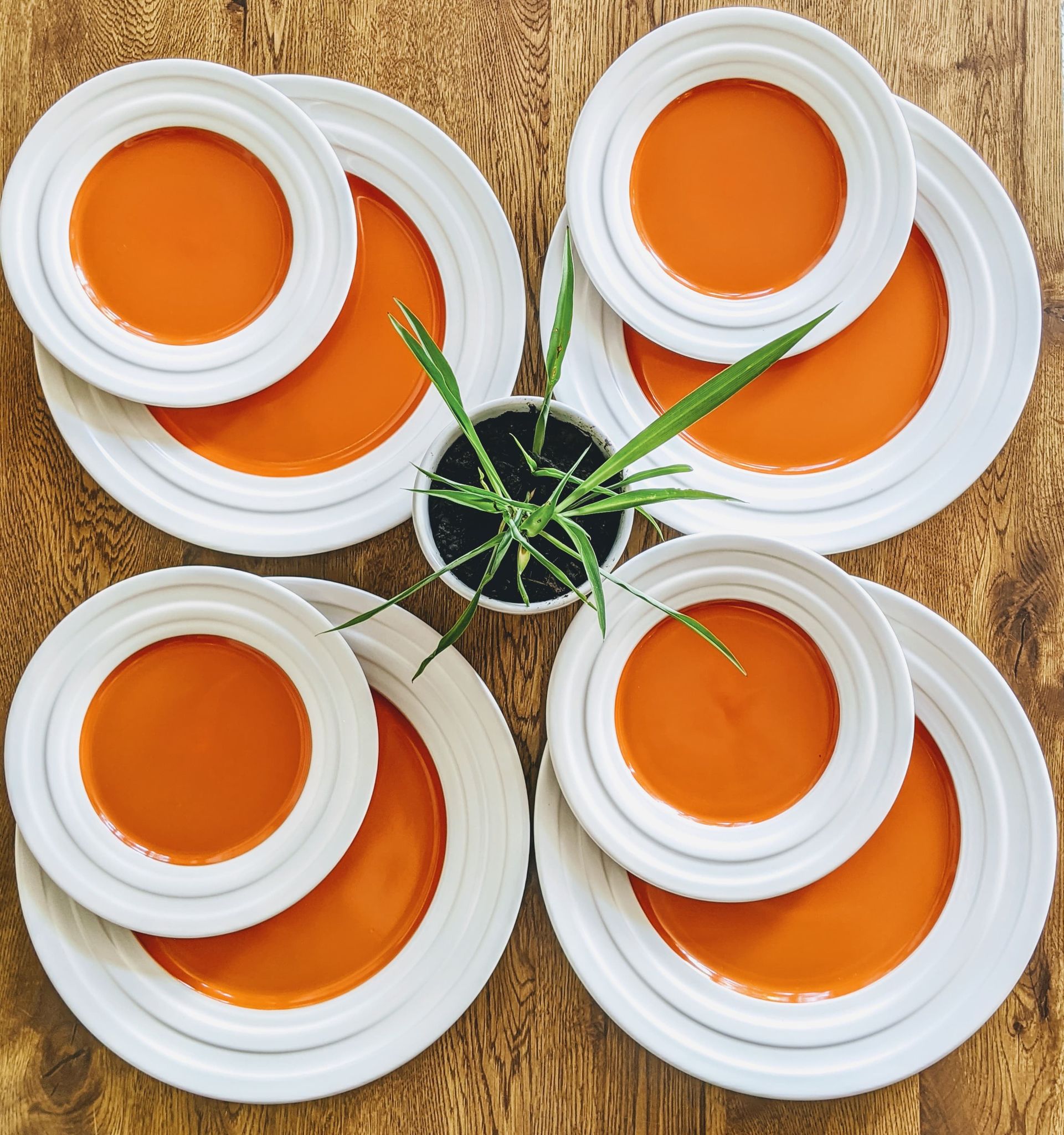 Isaac Mizrahi Caribbean Color 8-Piece Dinnerware Set, Kumquat Vintage Stoneware Orange Retro 70s