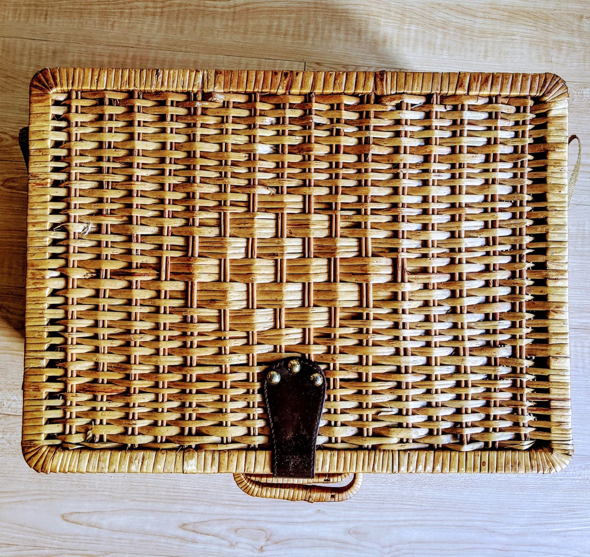 Wicker Picnic Basket Vintage Brown Retro