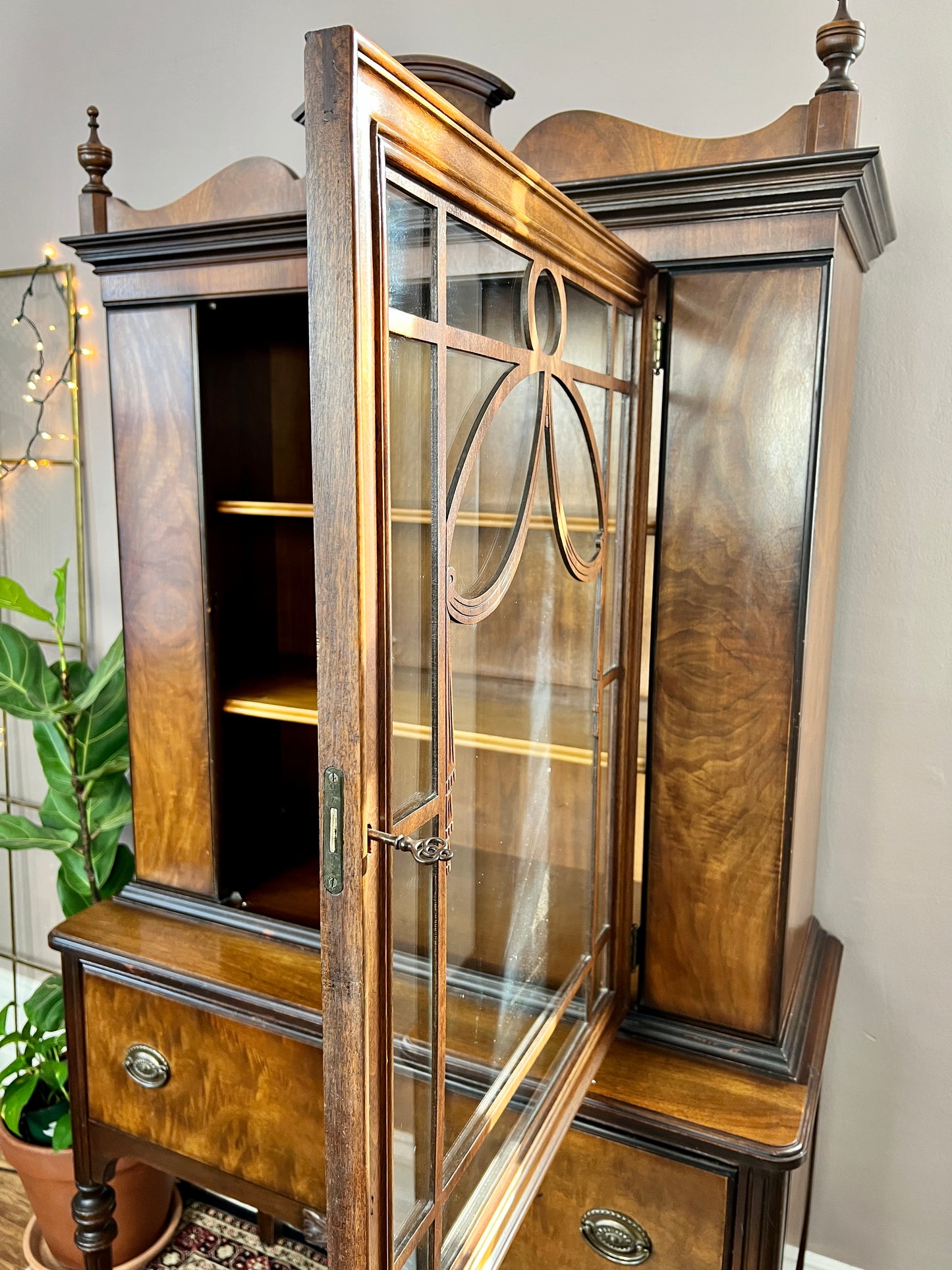 The Mariposa Cabinet