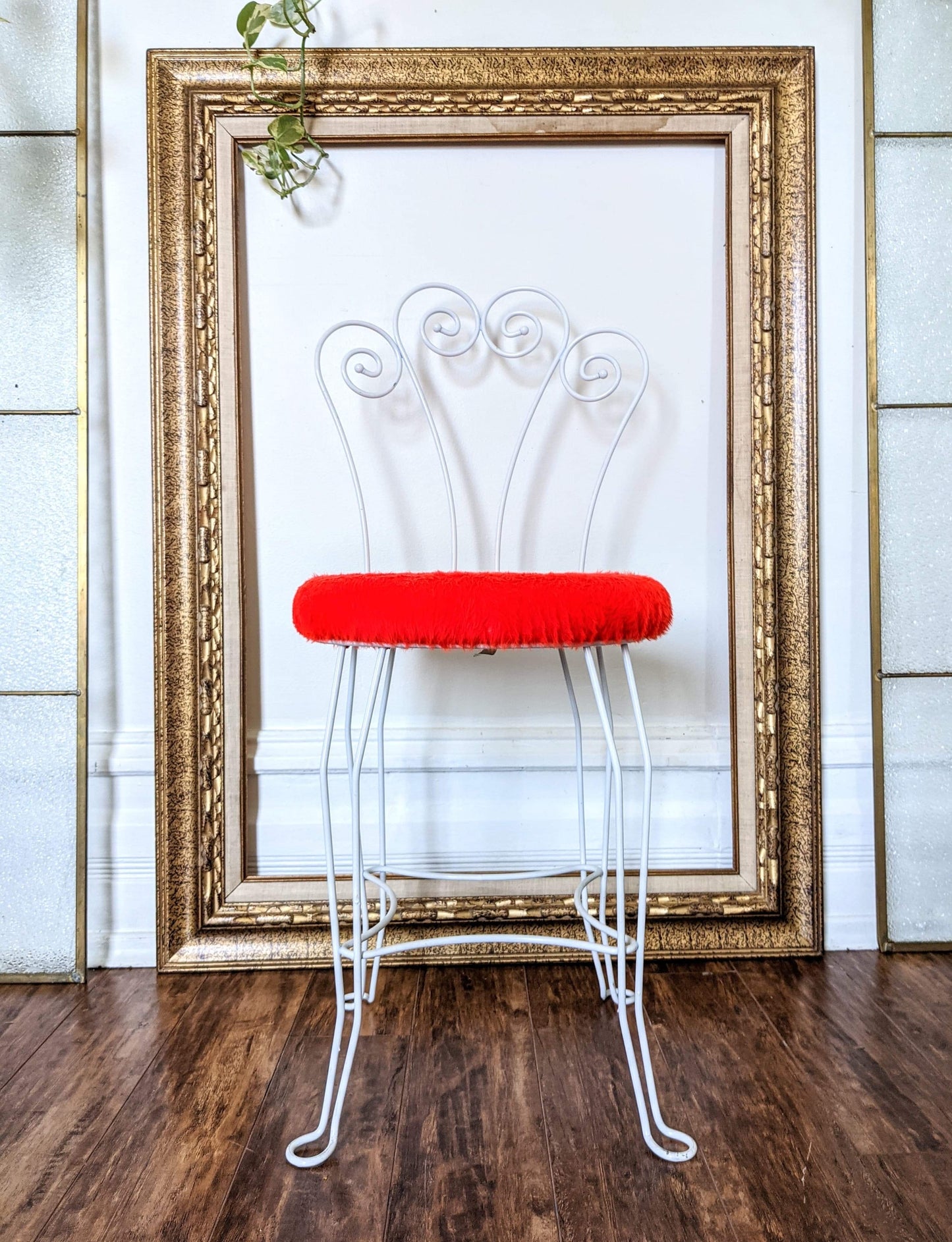 The Bella Donna Chair